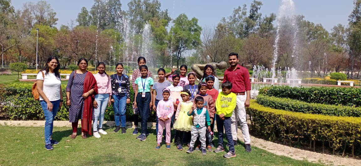 Children on a field trip