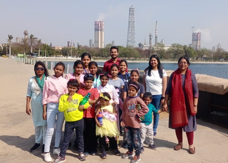 Children on a field trip